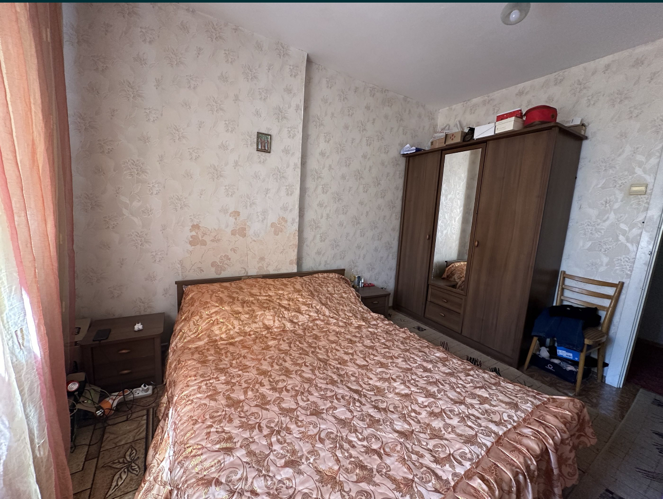 Продаж 2-кімнатної квартири 56 м², Володимира Момота вул.