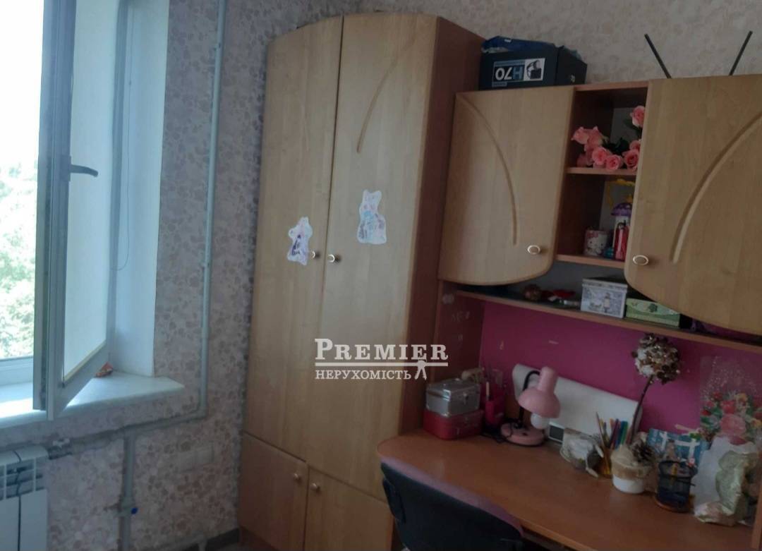 Продаж 3-кімнатної квартири 65 м², Академіка Заболотного вул.