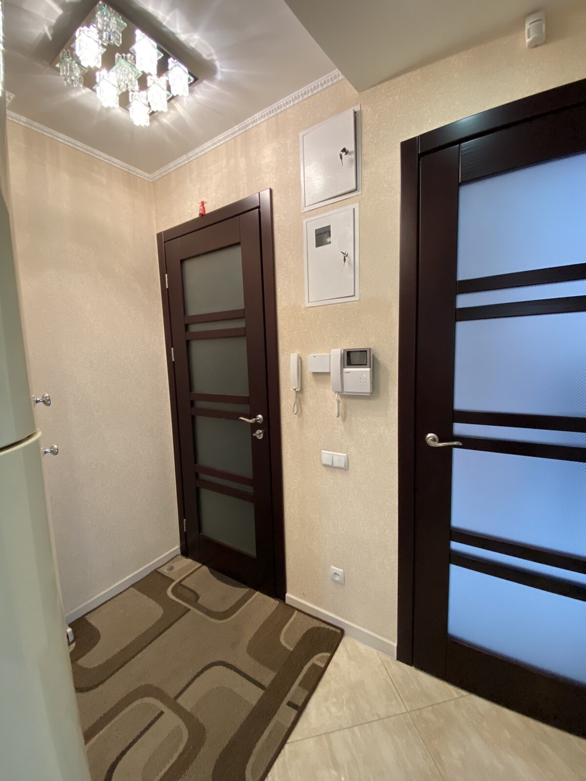 Продажа 3-комнатной квартиры 70 м², Соборный просп., 212