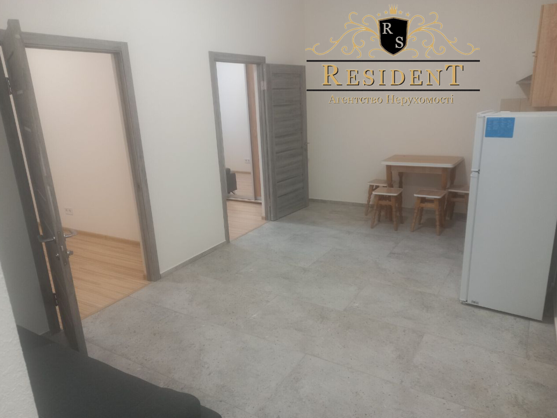Оренда комерції 47 м², Набережна Перемоги вул., 102