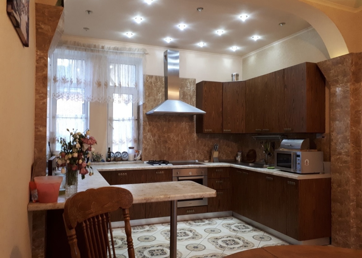 Оренда будинку 500 м², Алімпія Галіка (Малоземельна) вул.