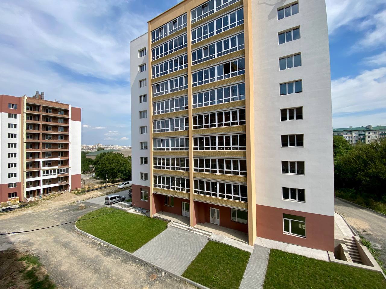 Продаж 1-кімнатної квартири 42.63 м², Озерна вул.