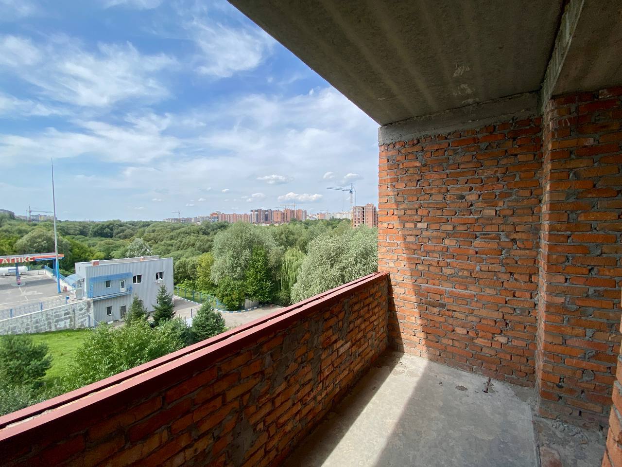 Продаж 2-кімнатної квартири 53.4 м², Озерна вул.