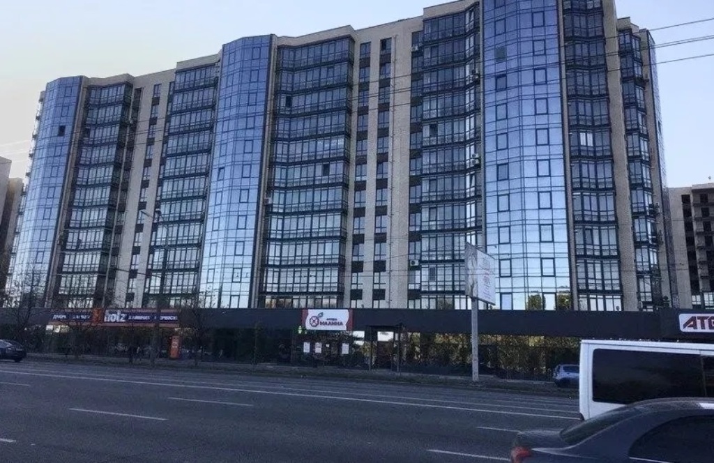 Продаж 2-кімнатної квартири 87 м², Набережна Перемоги вул., 44