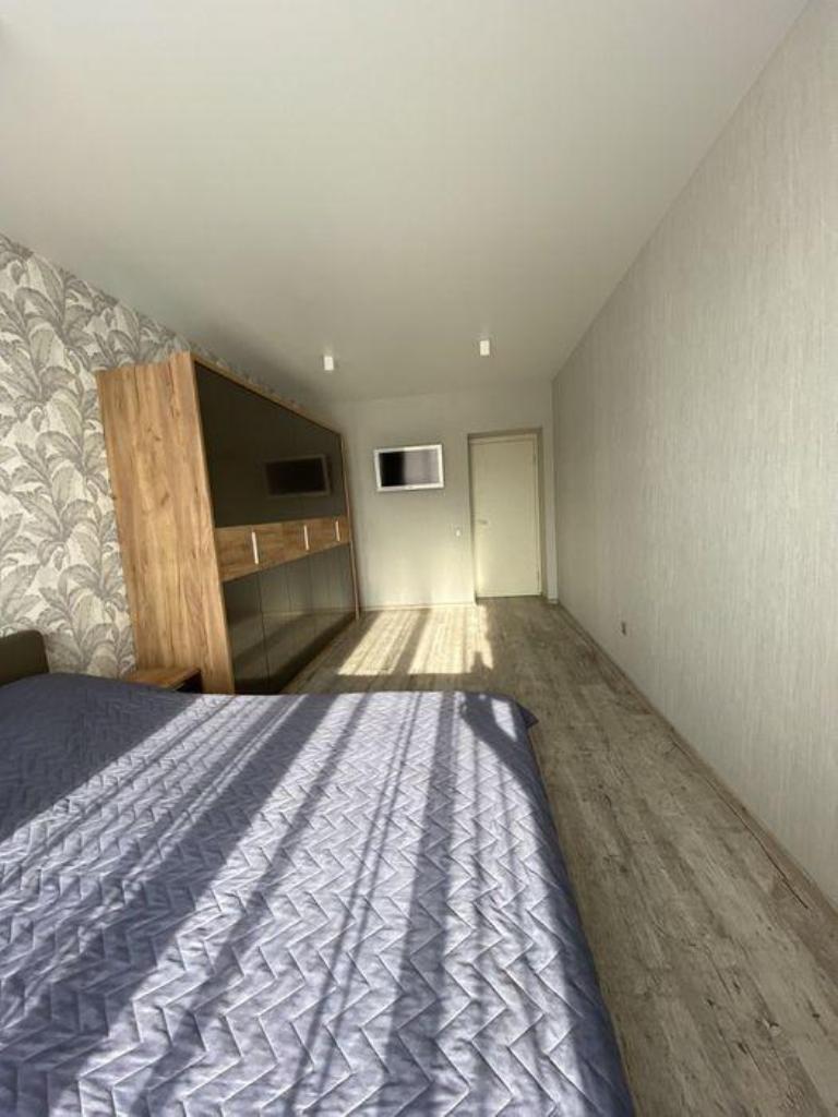Продаж 2-кімнатної квартири 87 м², Набережна Перемоги вул., 44