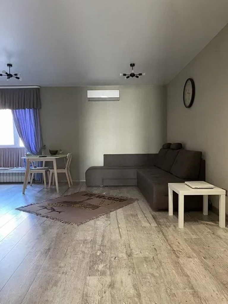 Продаж 2-кімнатної квартири 87 м², Набережна Перемоги вул., 44