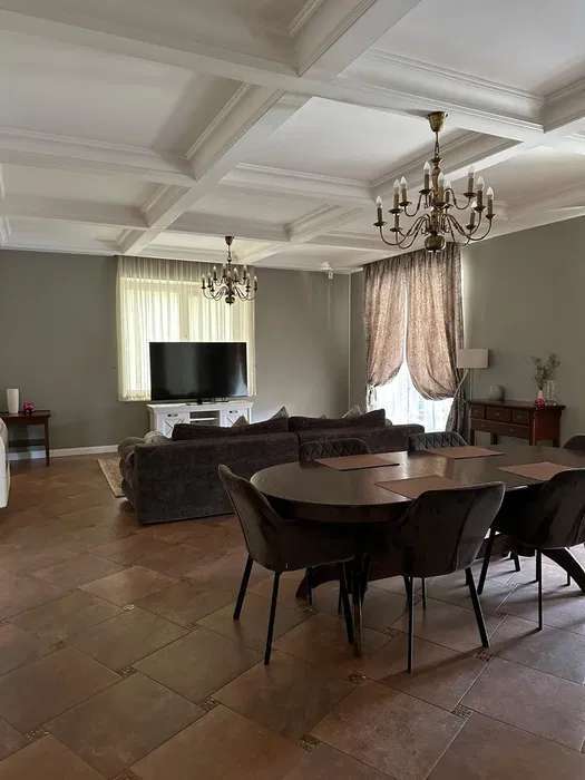 Аренда дома 350 м², Линия 8-го Марта 4-я ул.