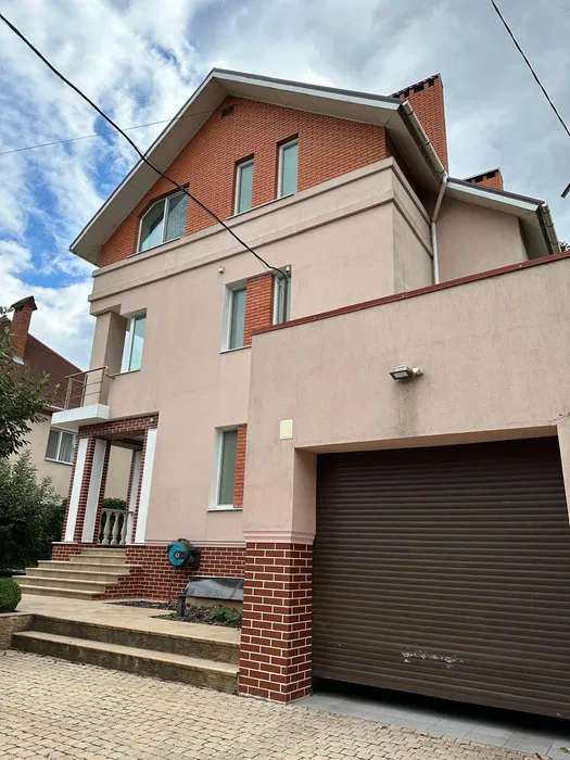 Аренда дома 350 м², Линия 8-го Марта 4-я ул.