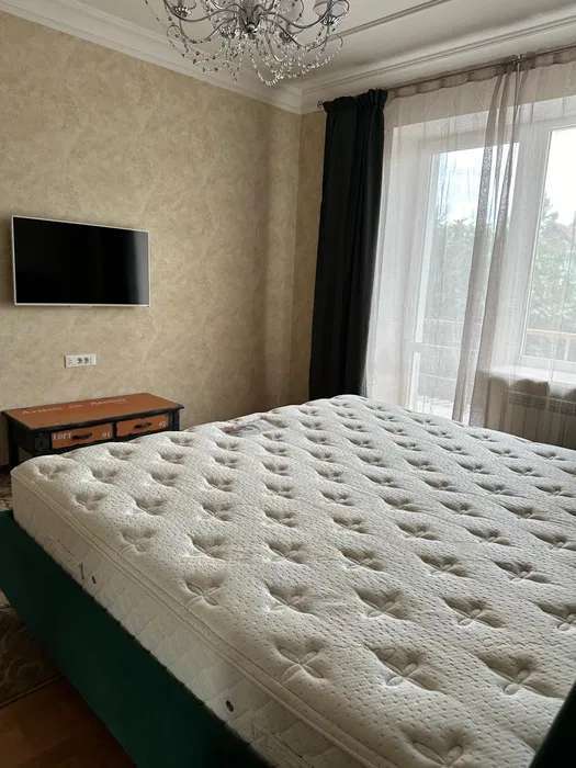 Аренда дома 350 м², Линия 8-го Марта 4-я ул.