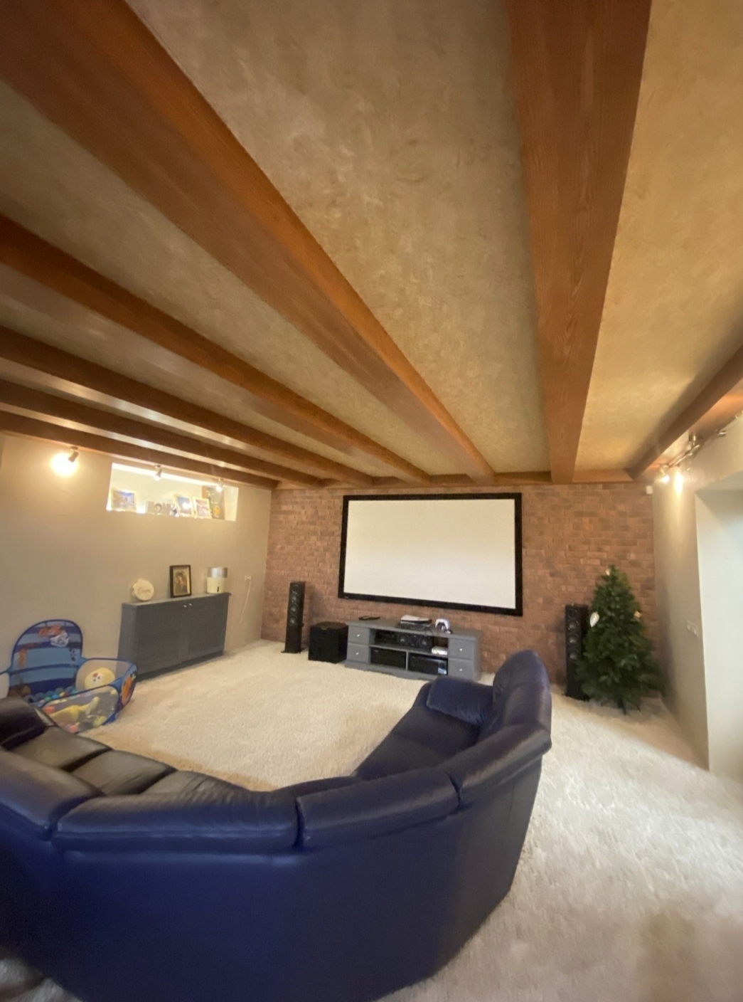 Аренда дома 350 м², Линия 8-го Марта 4-я ул.