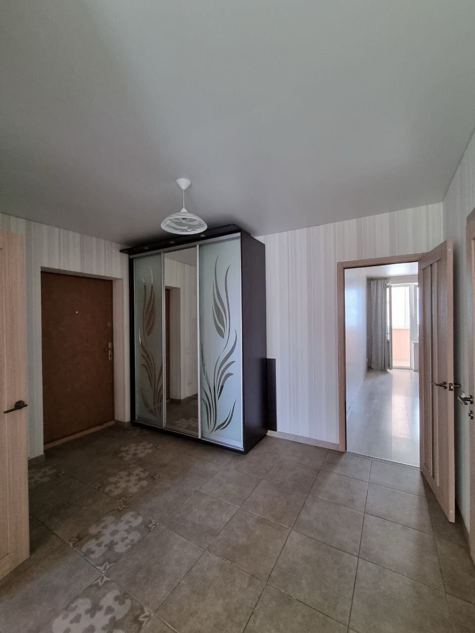 Продаж 3-кімнатної квартири 82.8 м², Освіти вул., 14А