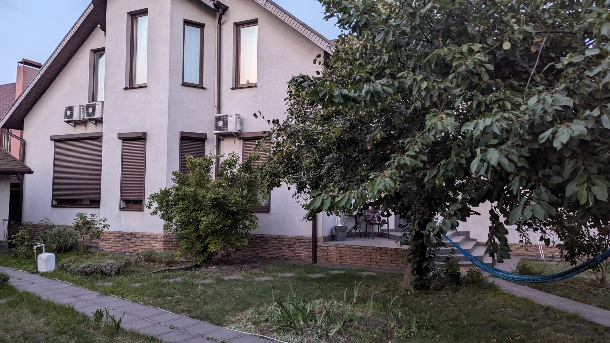 Оренда будинку 180 м², Центральна Садова вул.