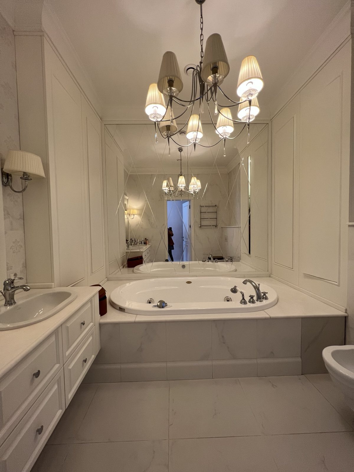 Аренда 3-комнатной квартиры 220 м², Гагаринское Плато ул., 5/2