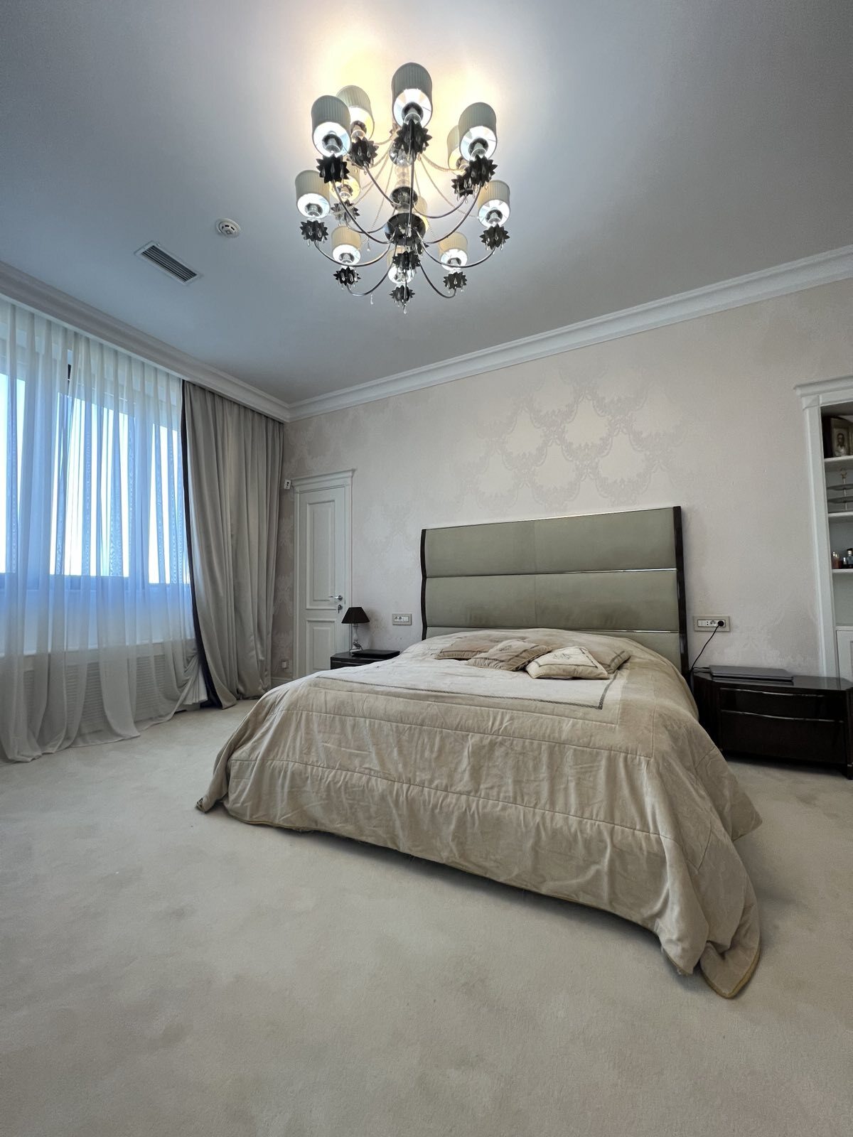 Аренда 3-комнатной квартиры 220 м², Гагаринское Плато ул., 5/2