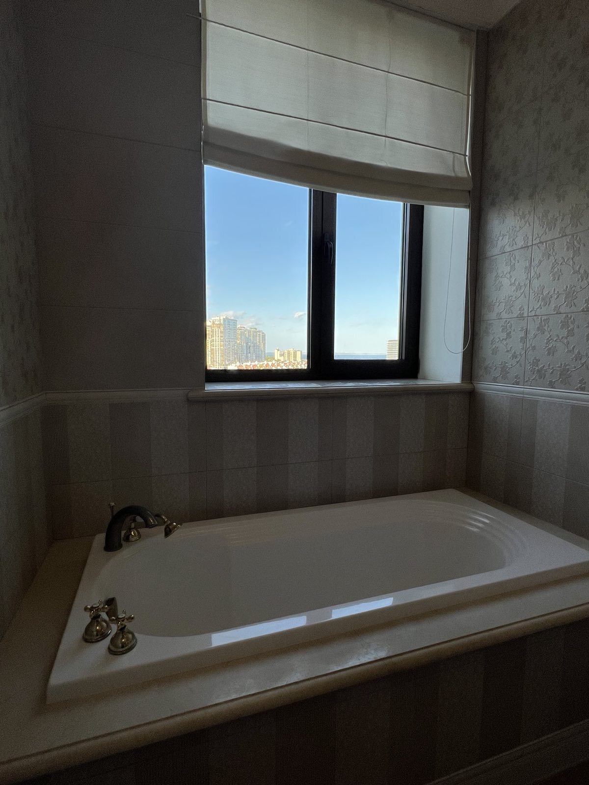 Аренда 3-комнатной квартиры 220 м², Гагаринское Плато ул., 5/2