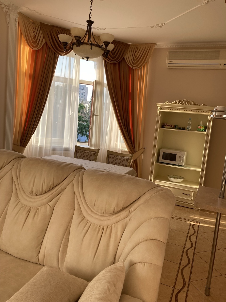 Продажа 3-комнатной квартиры 120 м², Кловский спуск, 5