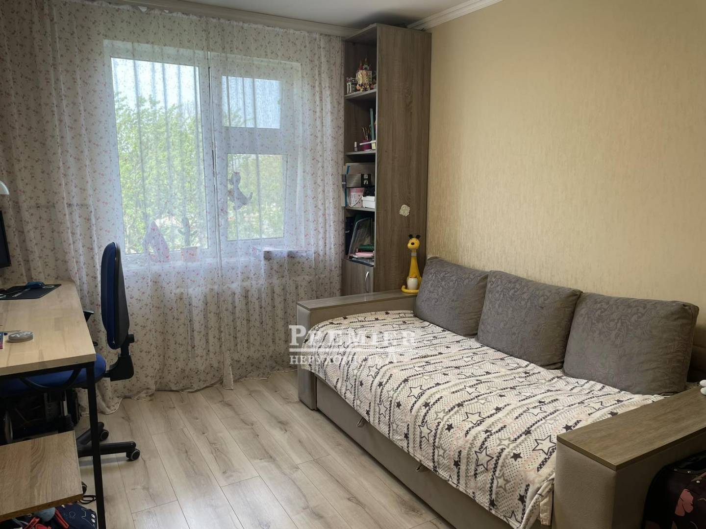 Продаж 2-кімнатної квартири 55 м², Академіка Заболотного вул.