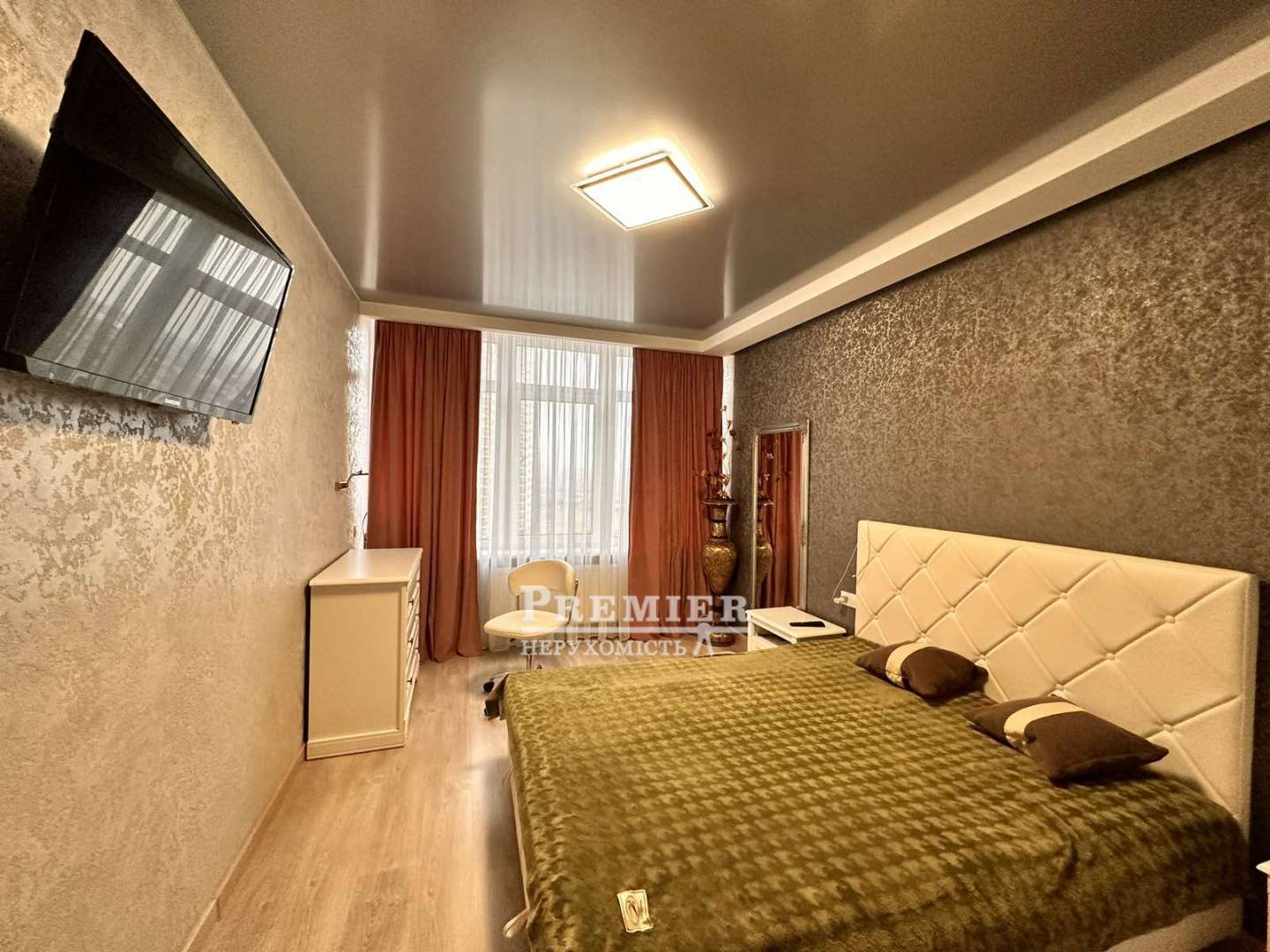 Продажа 2-комнатной квартиры 64 м², Академика Сахарова ул.