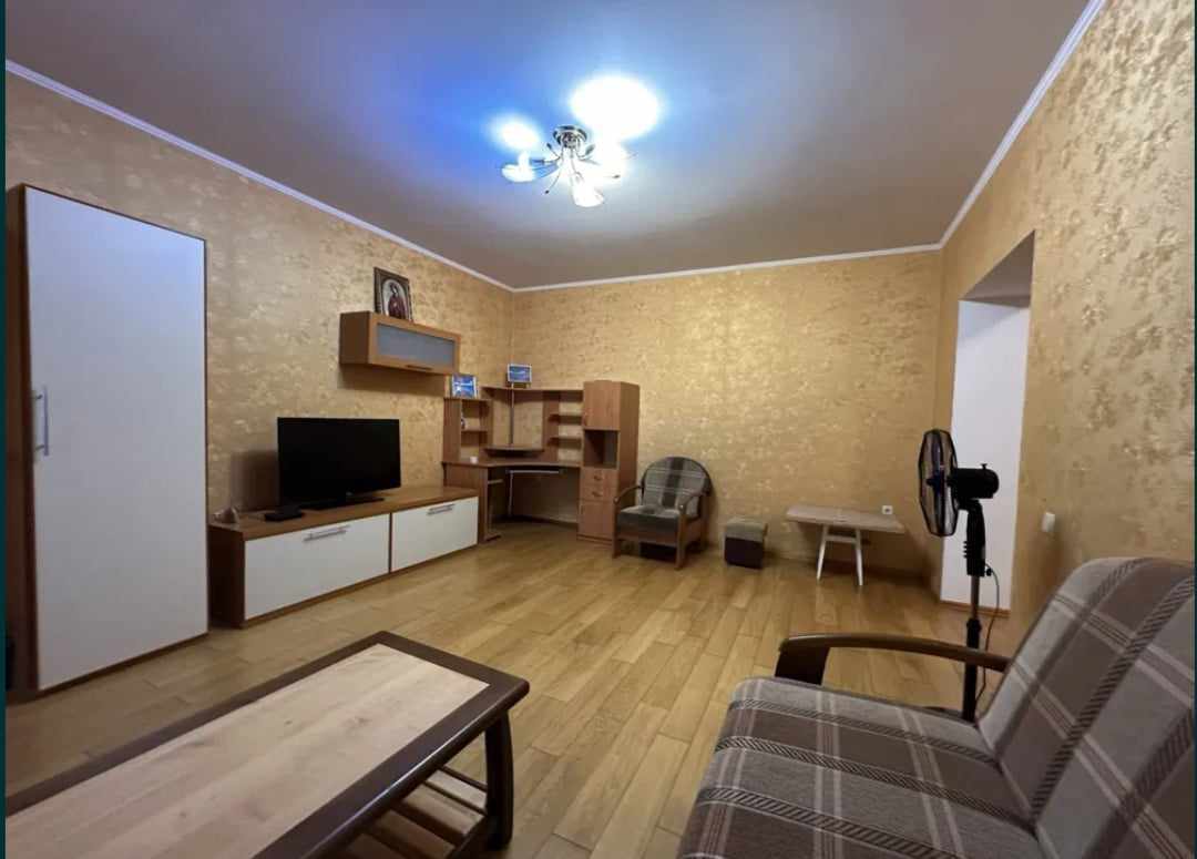 Продаж 1-кімнатної квартири 53 м², Старовокзальна вул.