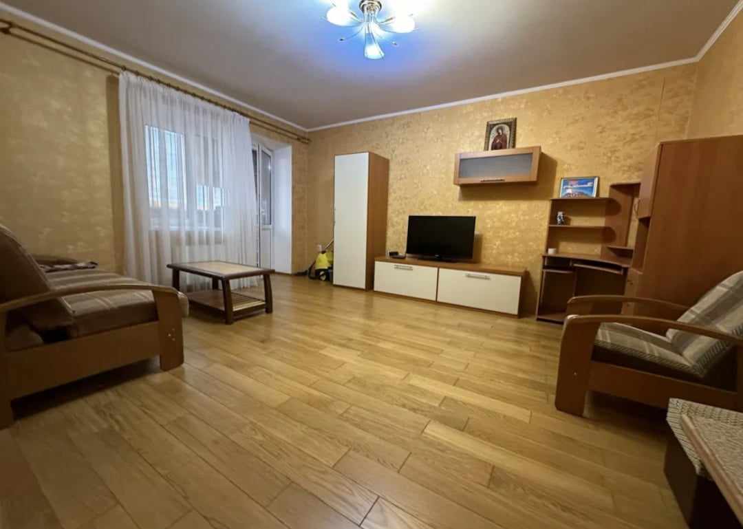 Продаж 1-кімнатної квартири 53 м², Старовокзальна вул.