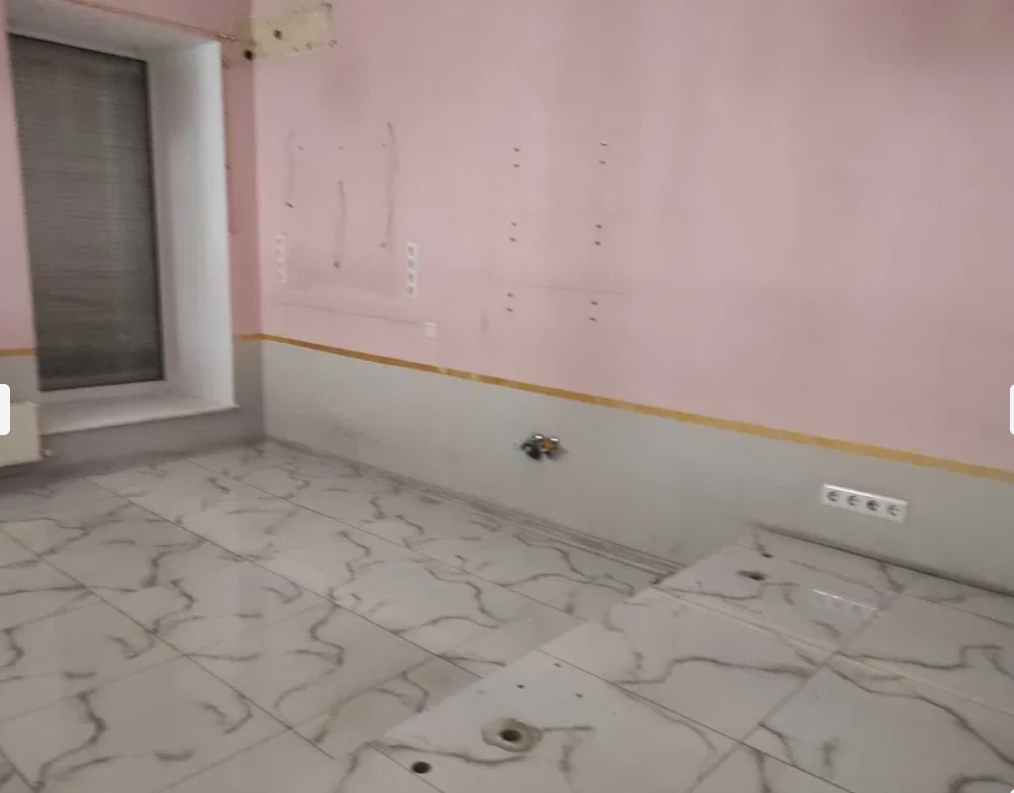 Оренда торговельного приміщення 94 м², Катеринінська вул.
