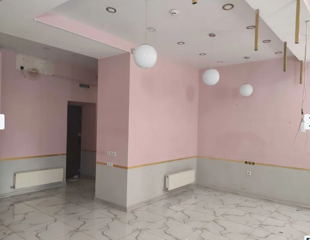 Оренда торговельного приміщення 94 м², Катеринінська вул.