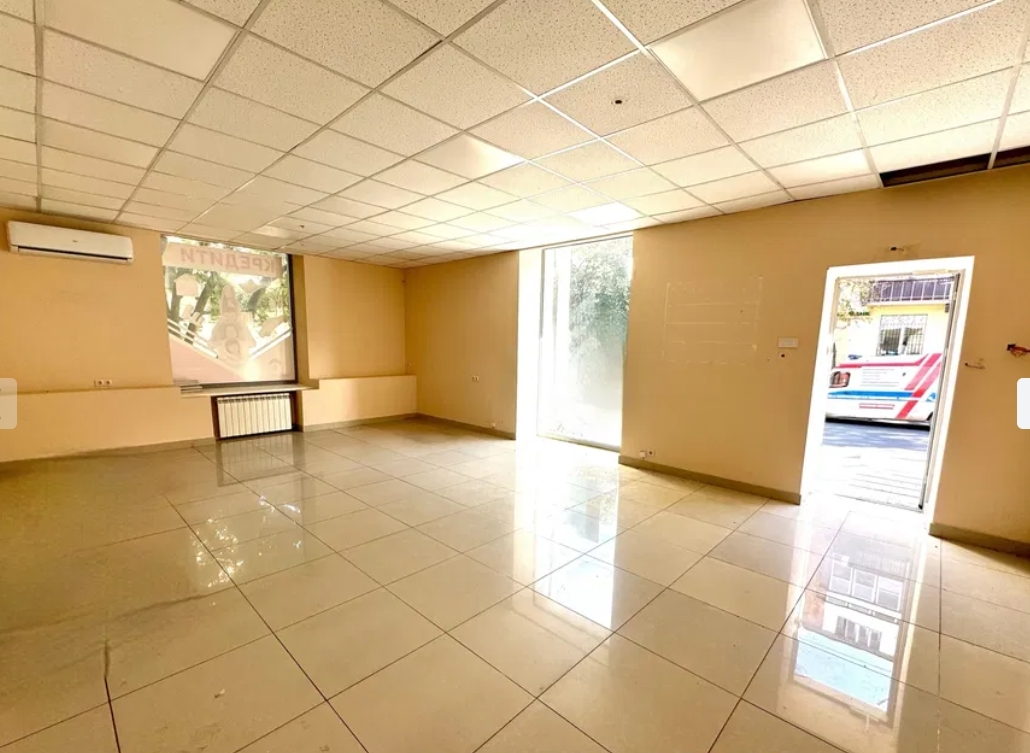 Аренда торгового помещения 85 м², Черняховского ул.