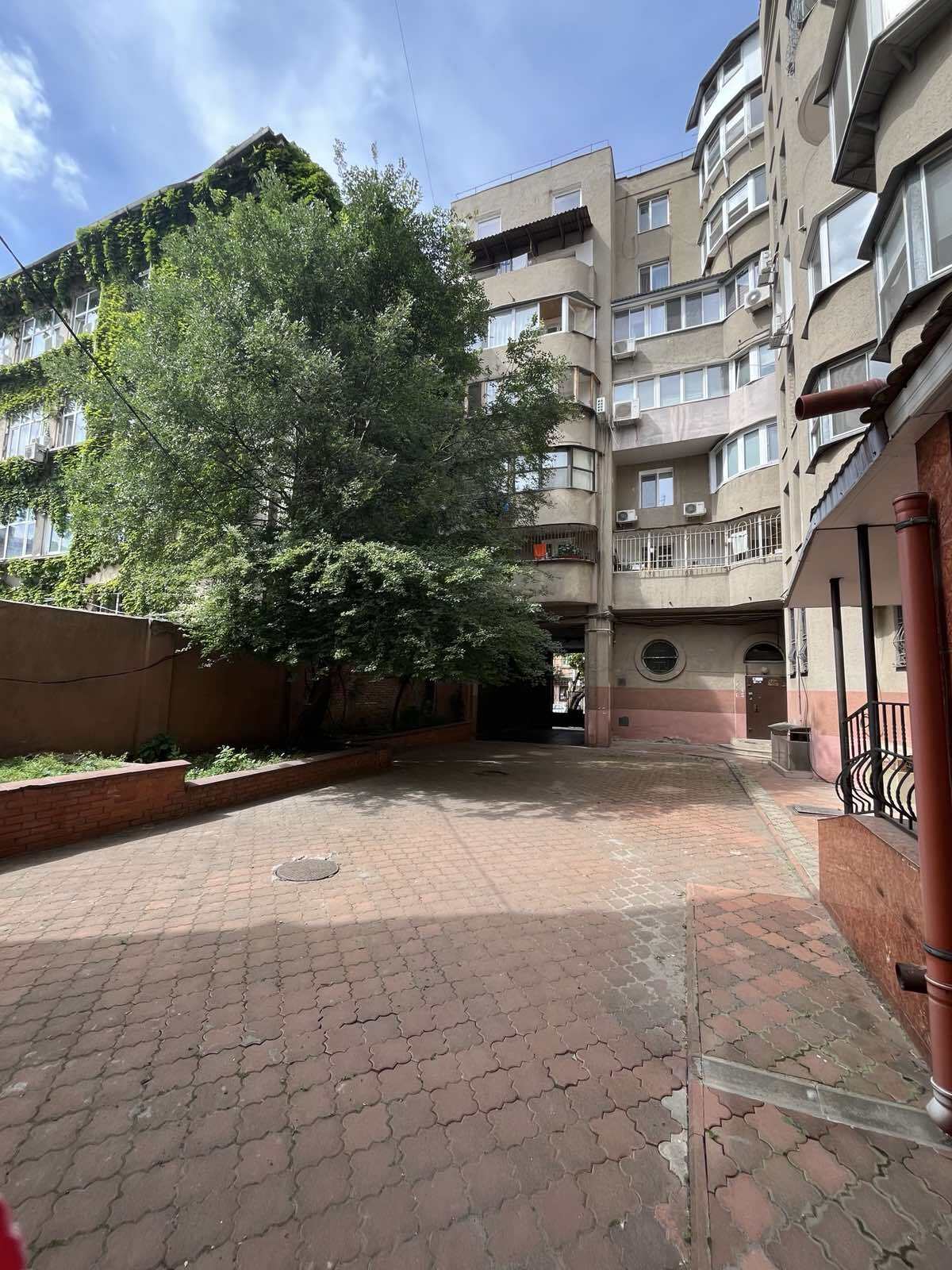 Продажа 3-комнатной квартиры 82 м², Пантелеймоновская ул., 15