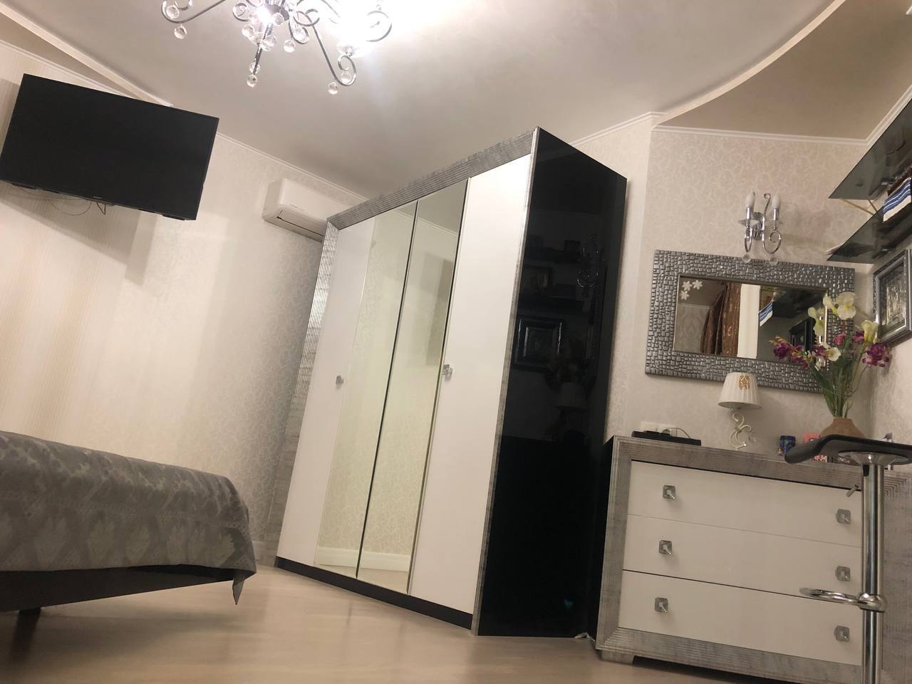 Продаж 3-кімнатної квартири 127 м², Гольдбергівська вул., 9