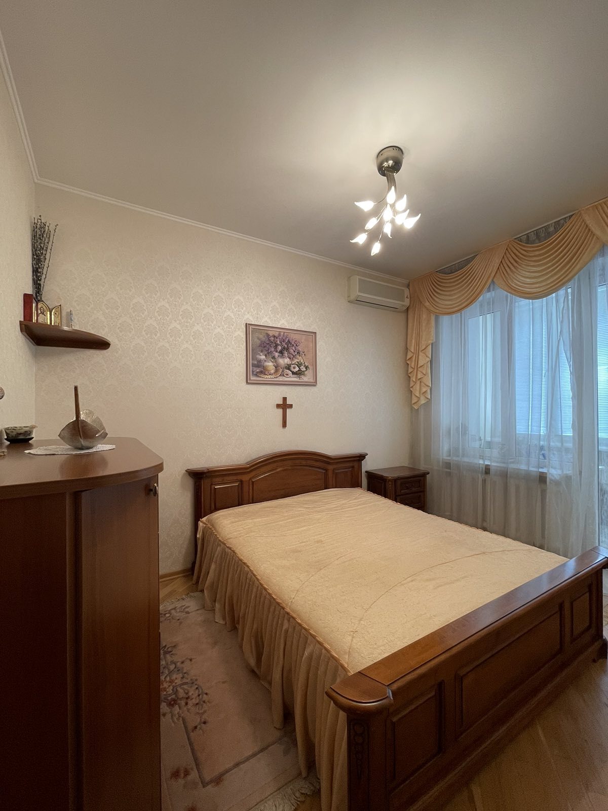 Оренда 2-кімнатної квартири 75 м², Тополевая вул.