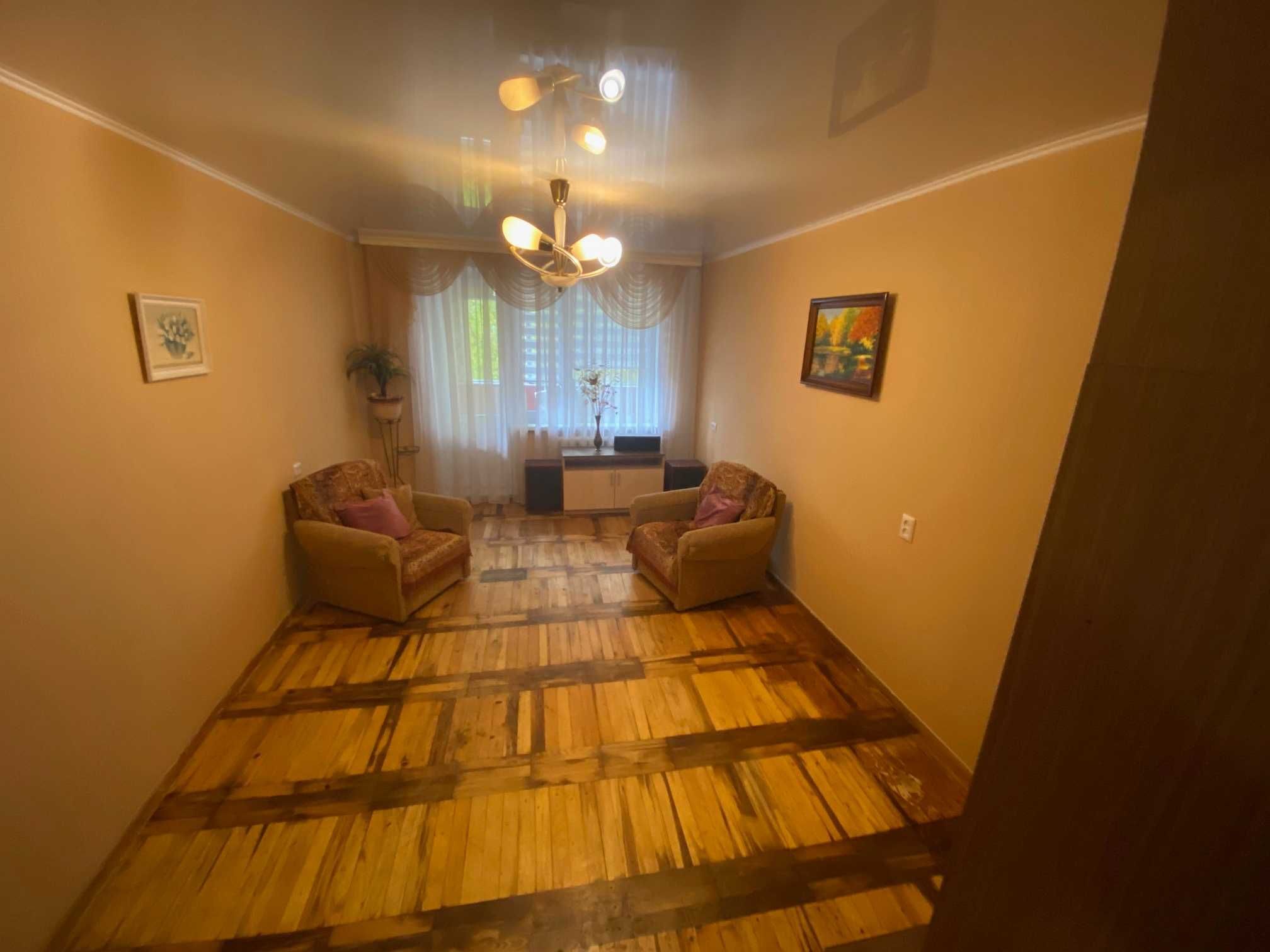 Продаж 3-кімнатної квартири 71 м², Робітнича вул., 75