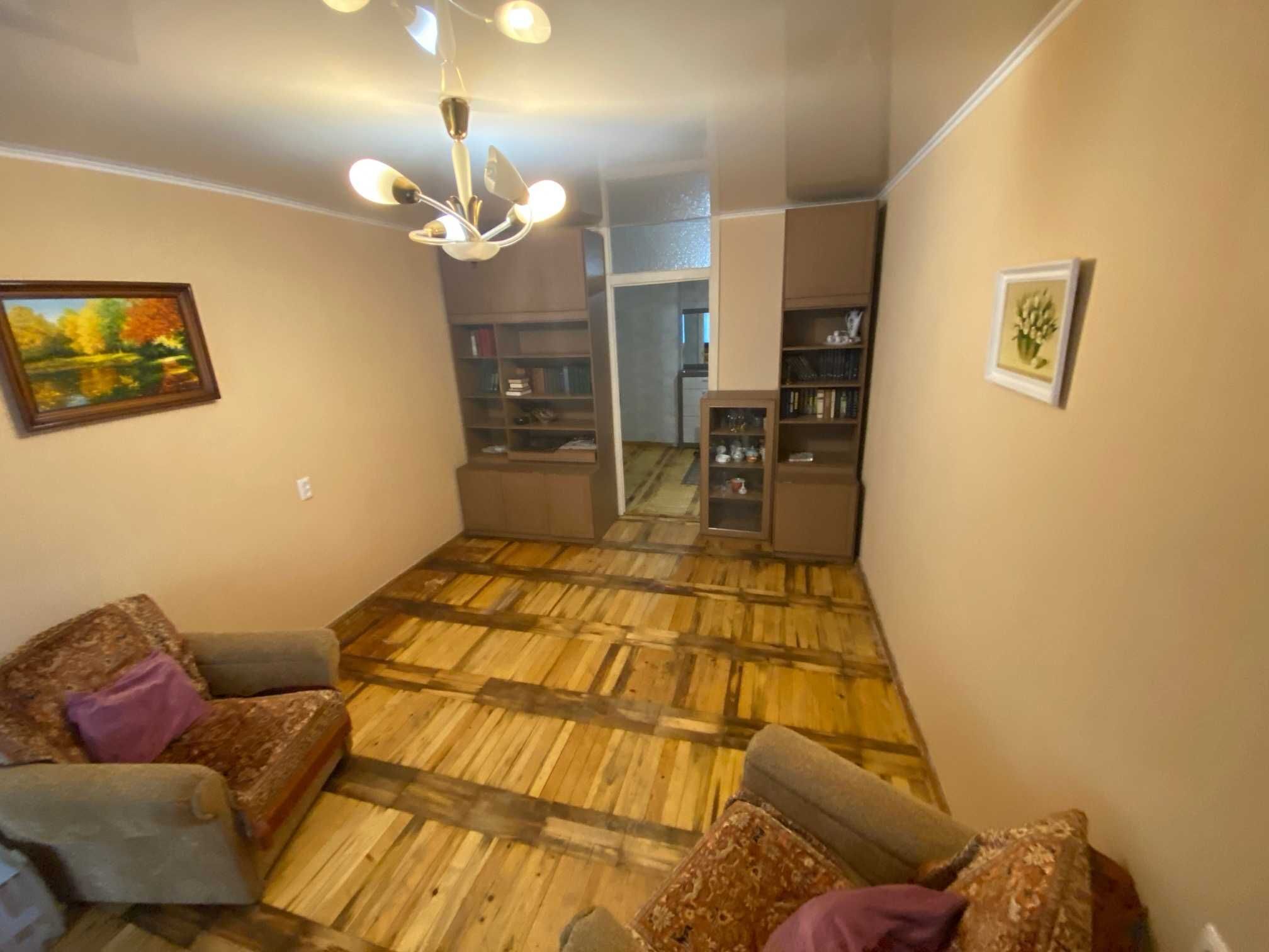 Продаж 3-кімнатної квартири 71 м², Робітнича вул., 75