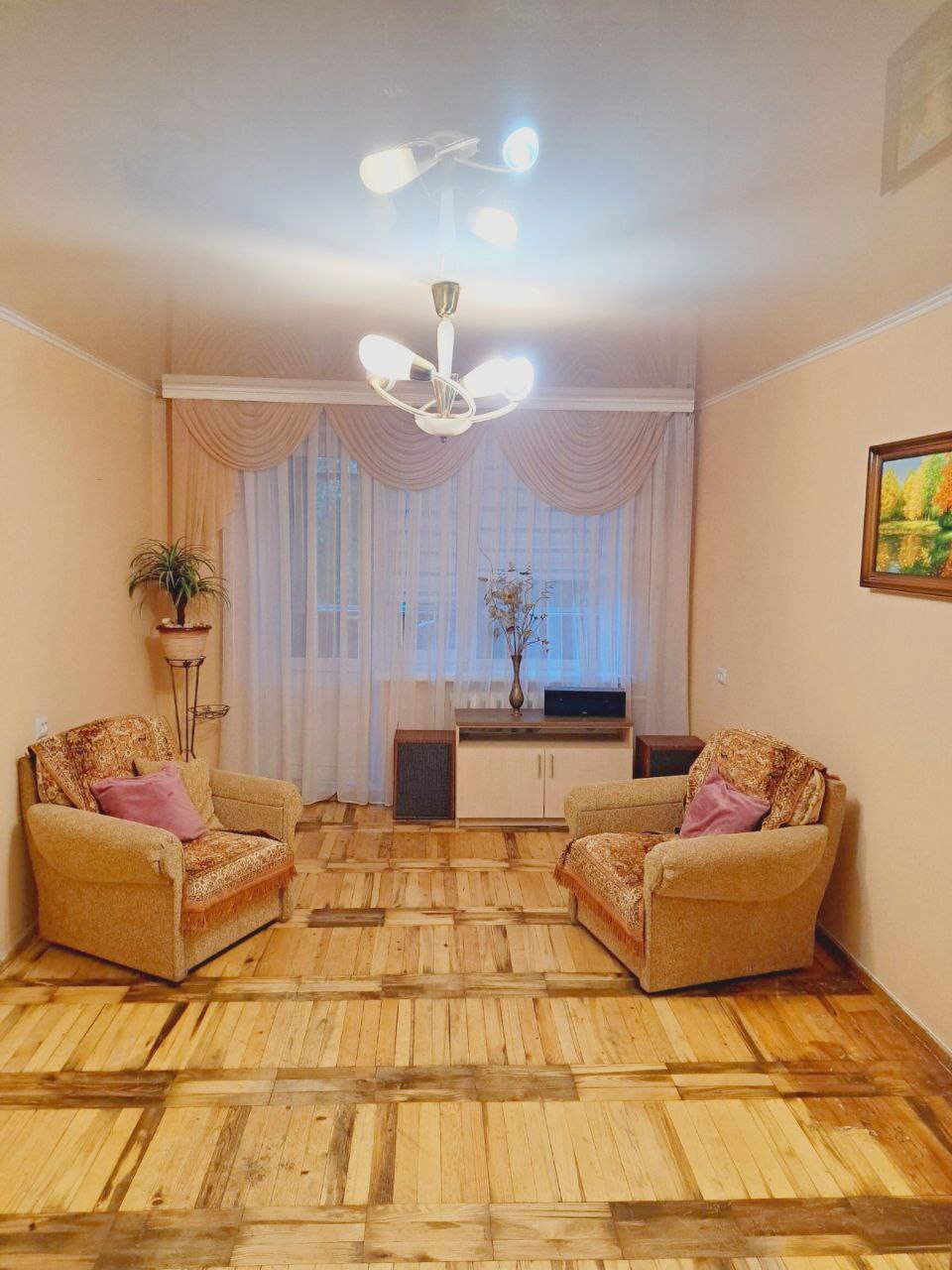 Продажа 3-комнатной квартиры 71 м², Рабочая ул., 75