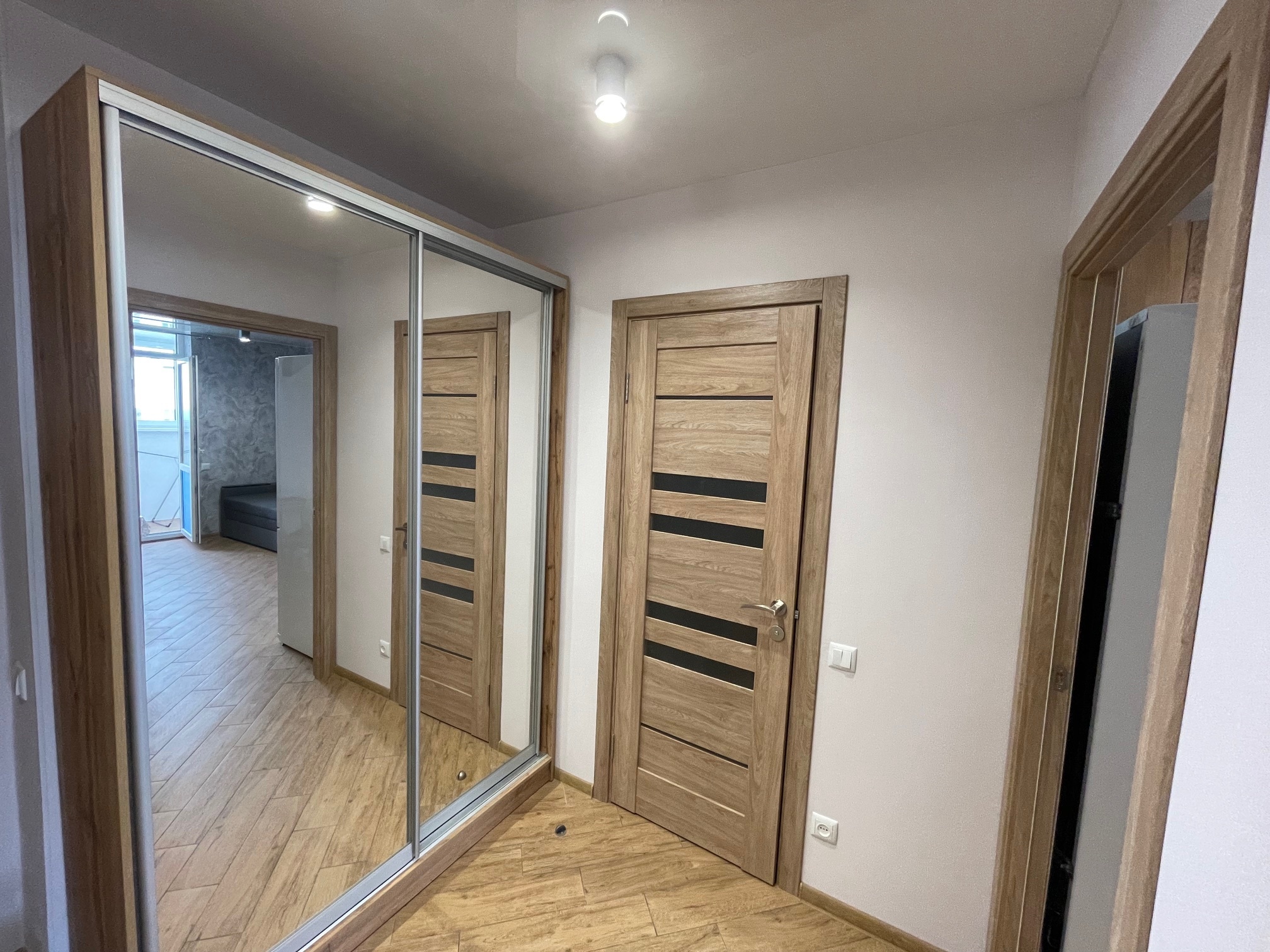 Продаж 1-кімнатної квартири 45 м², Симоненко вул.