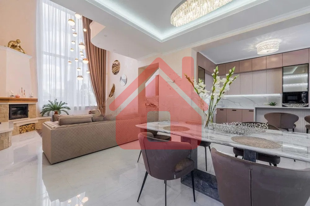 Продаж будинку 340 м²