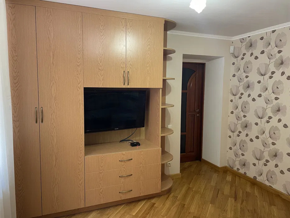 Оренда будинку 250 м², Добрий Шлях вул.