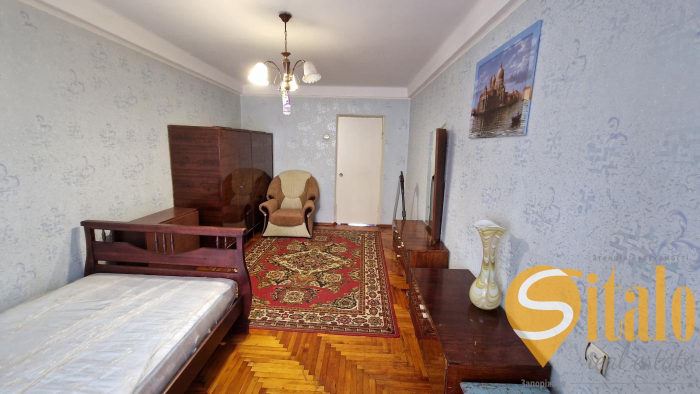 Продаж 3-кімнатної квартири 68 м², Чарівна вул.