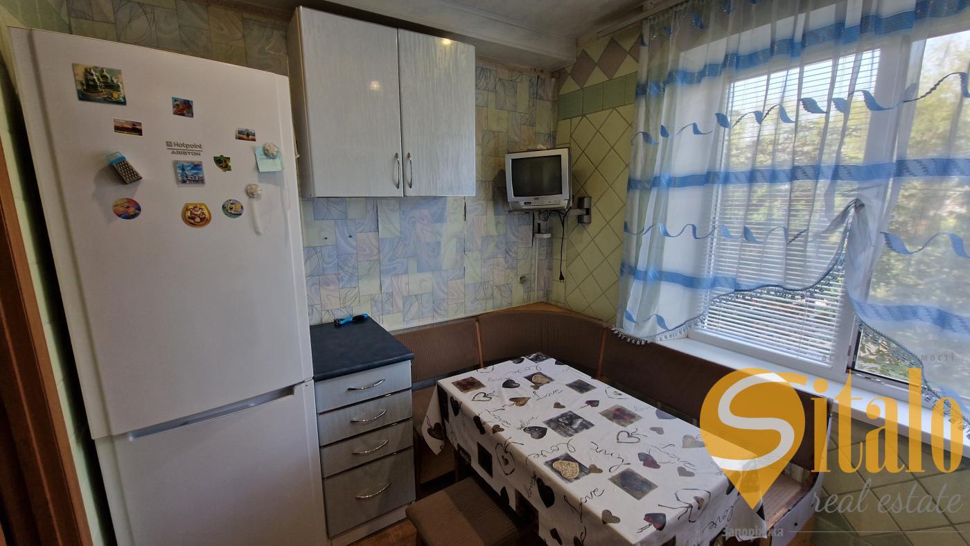 Продаж 3-кімнатної квартири 68 м², Чарівна вул.