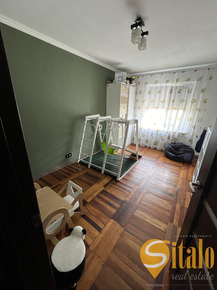 Продаж 2-кімнатної квартири 50.75 м², Вороніна вул.