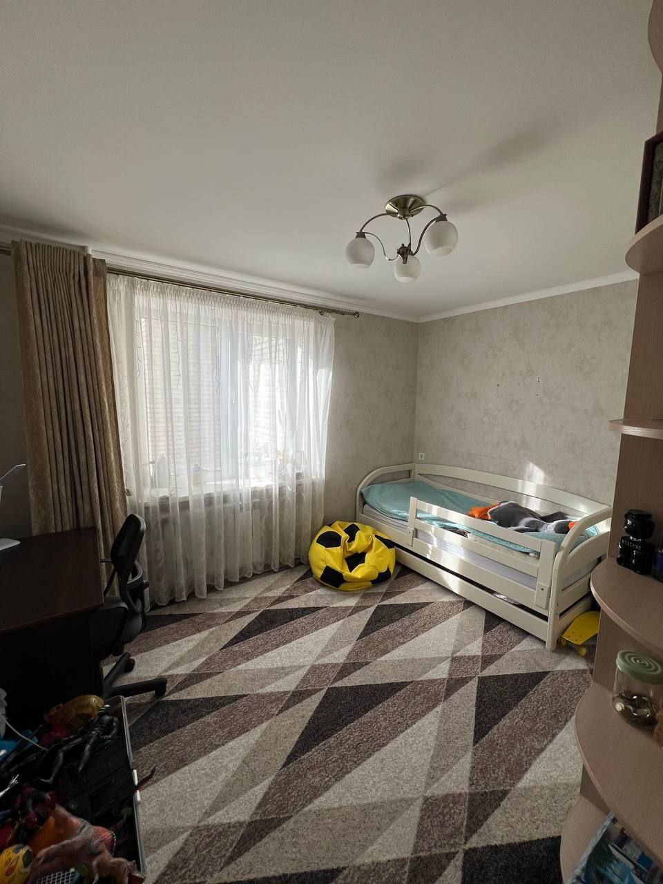 Продажа 2-комнатной квартиры 55.7 м², Холодногорская ул.