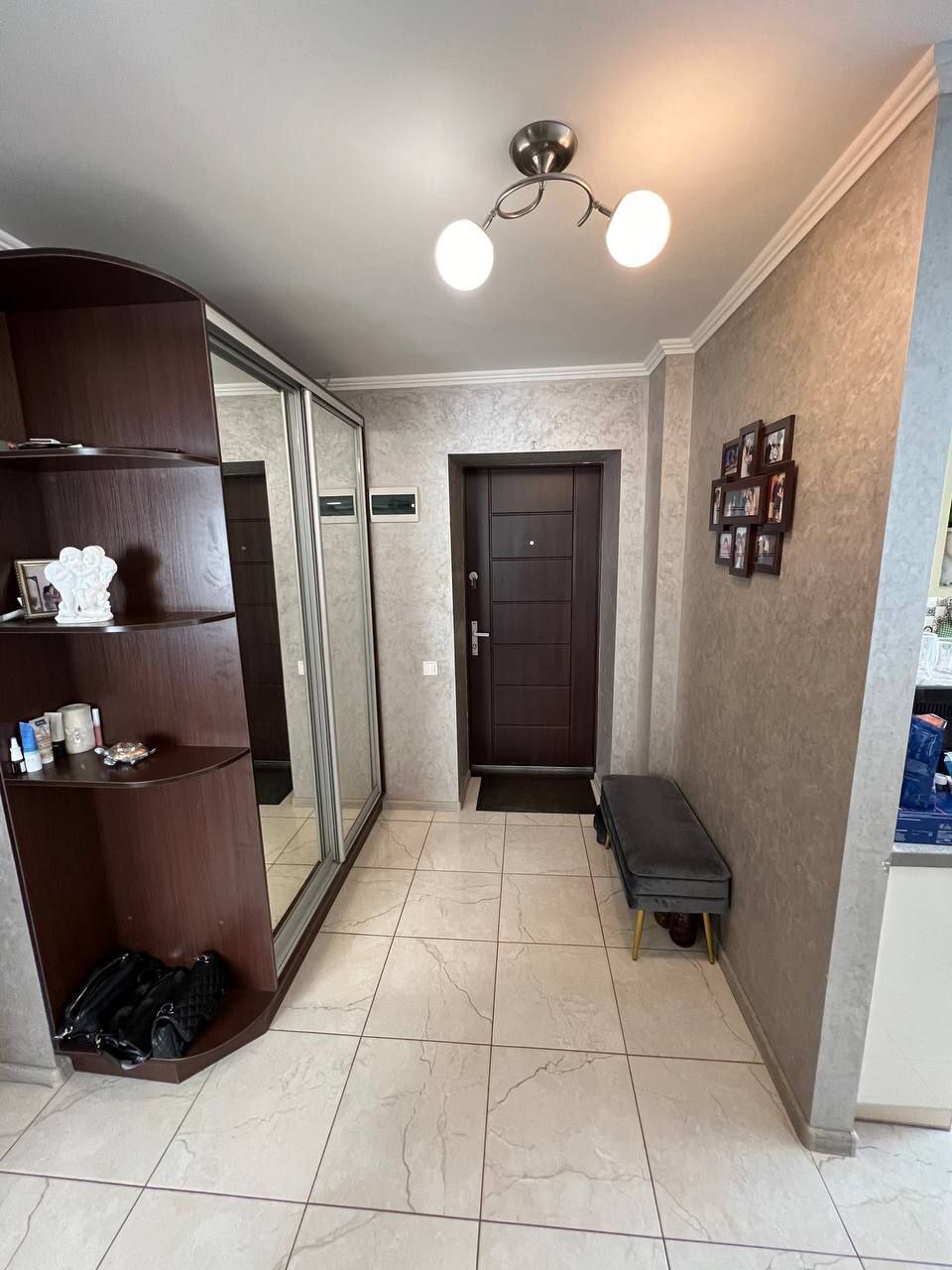 Продаж 2-кімнатної квартири 55.7 м², Холодногірська вул.