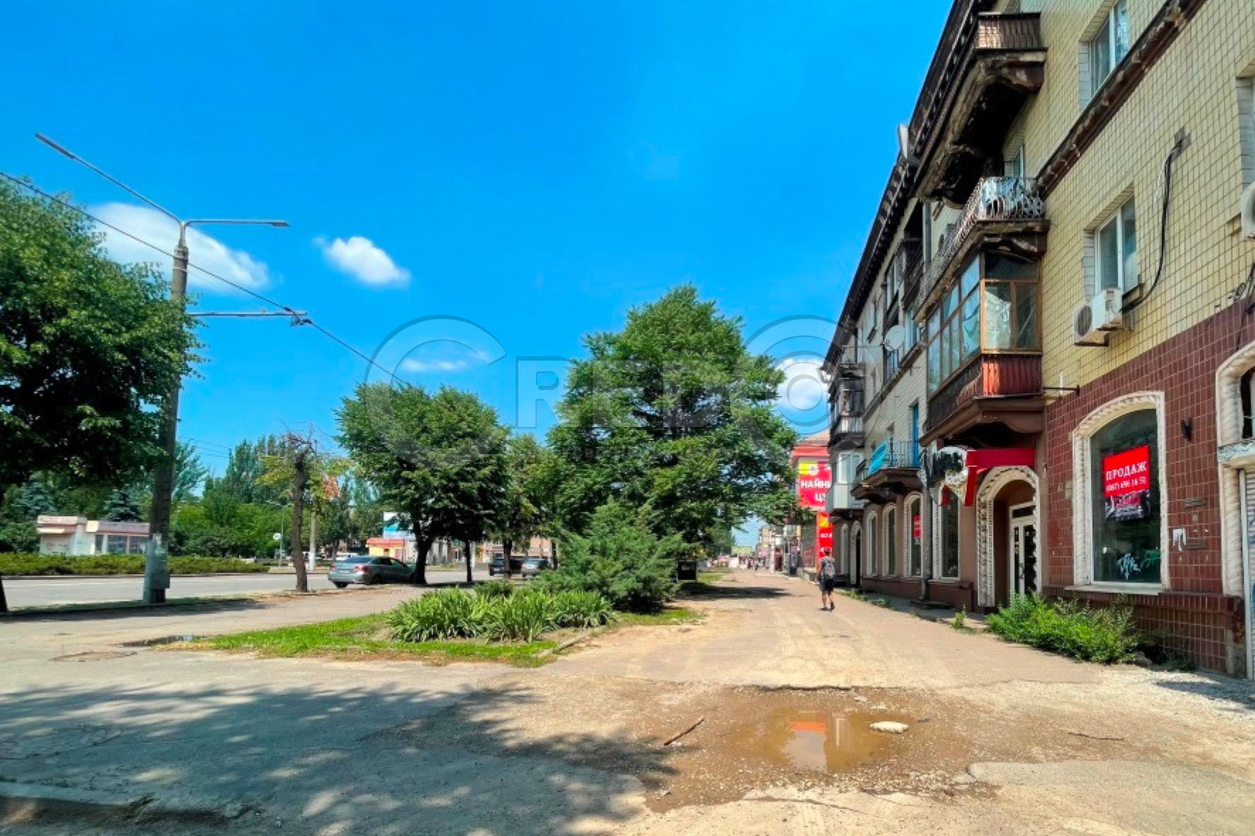 Продаж торговельного приміщення 227.8 м², Металлургов просп.