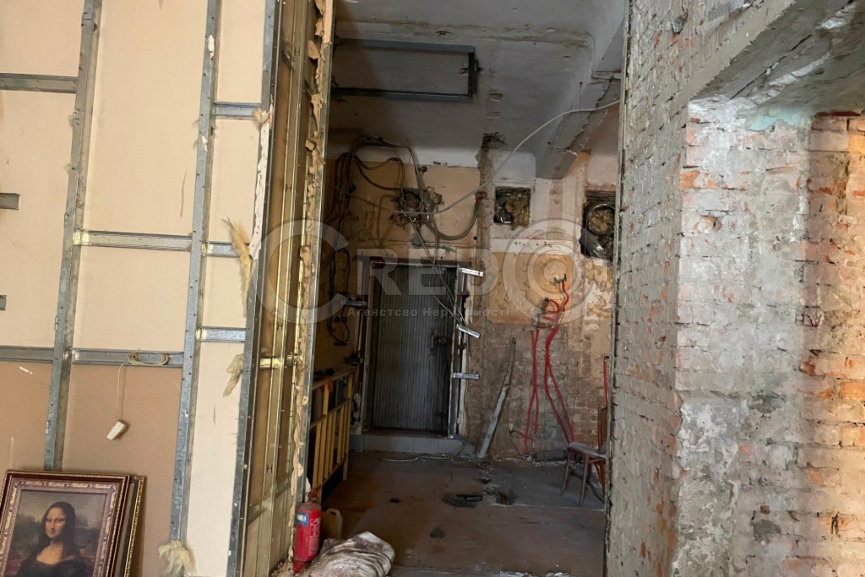 Продаж торговельного приміщення 227.8 м², Металлургов просп.
