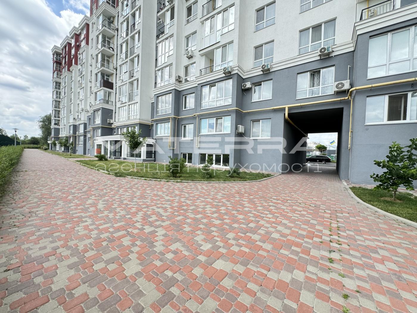 Продаж 1-кімнатної квартири 39 м², Єдності вул.