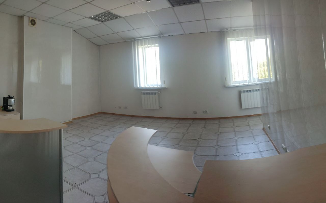 Продаж офісу 398.7 м², Єсеніна вул., 1А