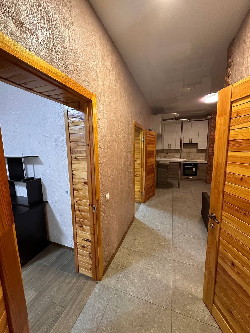 Продаж 2-кімнатної квартири 71 м², Фабрична вул.