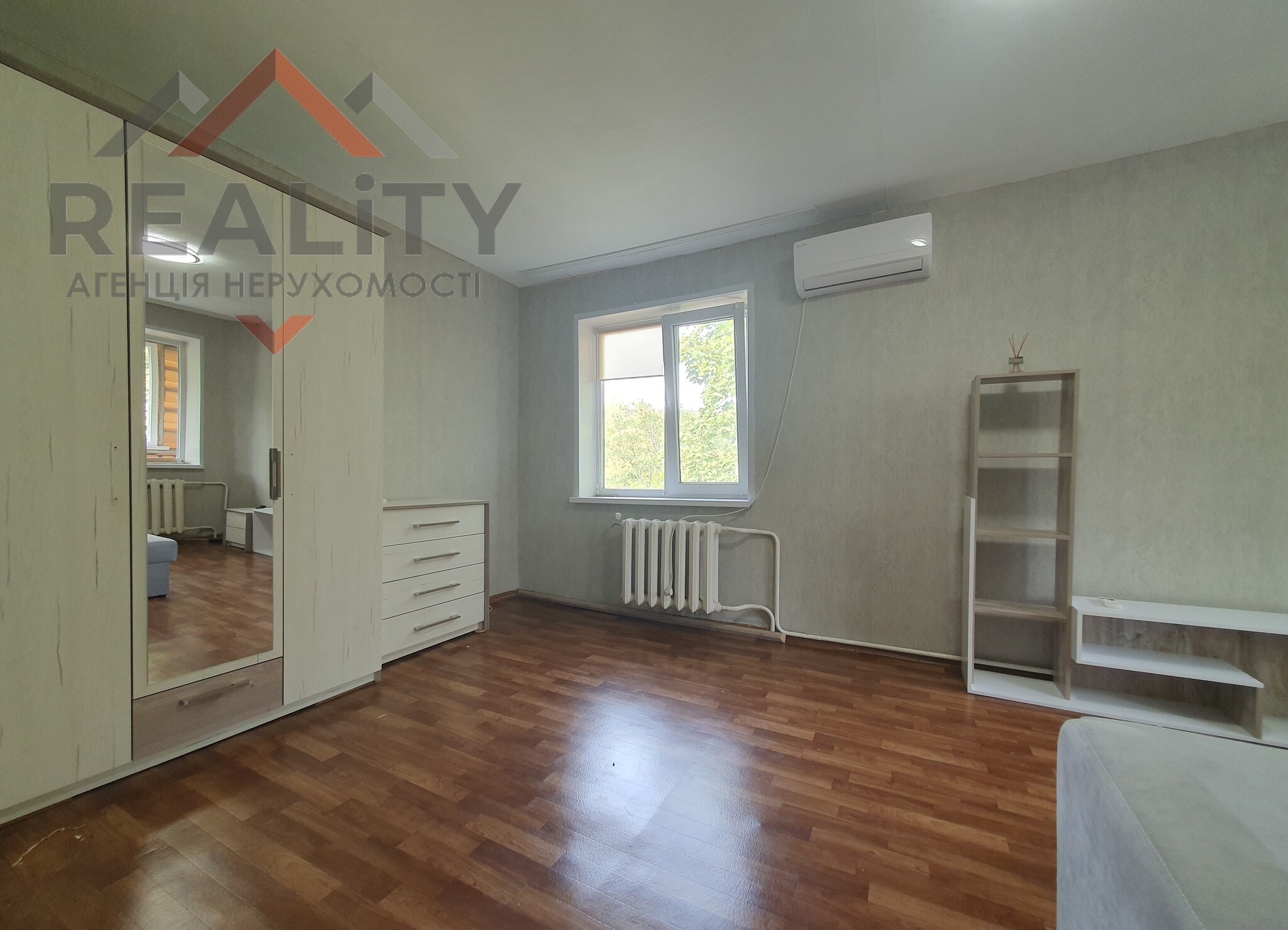 Продаж 1-кімнатної квартири 32 м², Богдана Хмельницького просп., 12