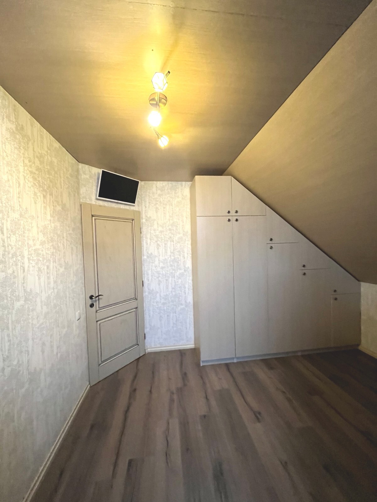 Продажа дома 300 м², Корабельная ул., Совиньон