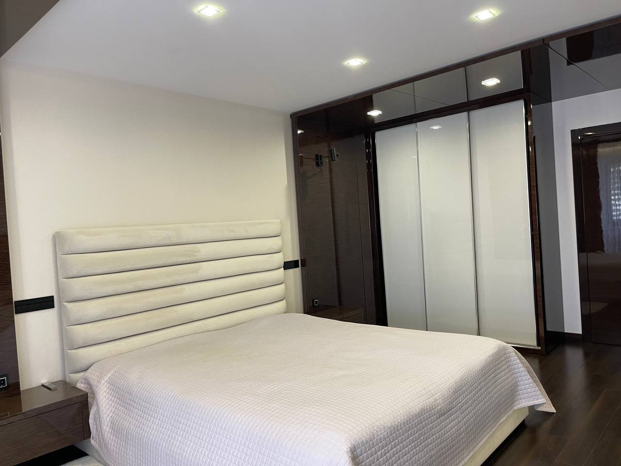 Продажа 2-уровневой квартиры 209.9 м², Заречанская ул., 11В