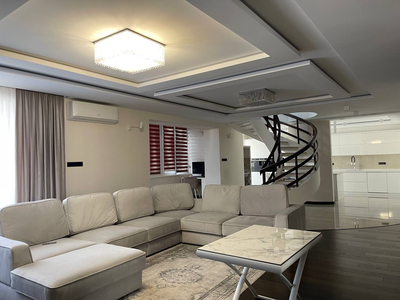Продажа 2-уровневой квартиры 209.9 м², Заречанская ул., 11В